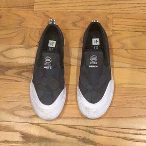 Adidas Slip On M size 6| W size 8